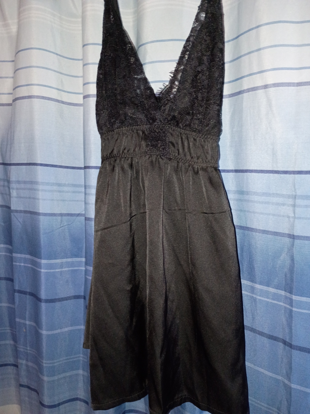 Black Lace V-Neck Women's Nightdress